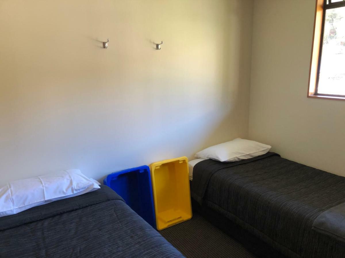 Stewart Island Backpackers Hostel Half-moon Bay Luaran gambar